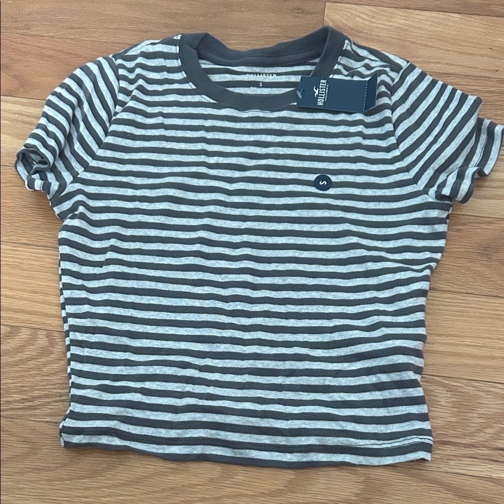 Hollister Black and Gray Striped Crop Top